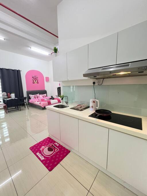 B1711 Austin Height Lotso Bear Netflix Bystay Apartment Johor Bahru